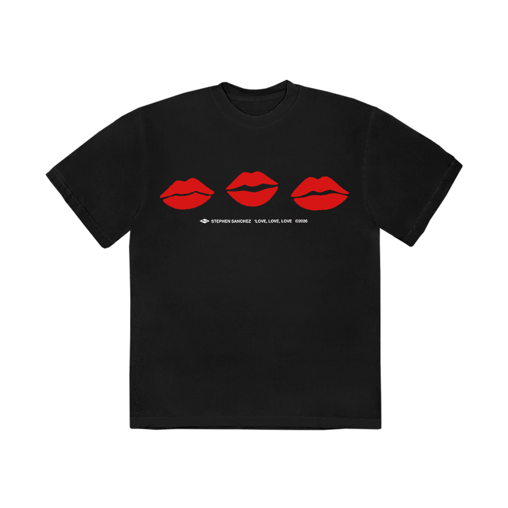 Kiss Me Tee Front